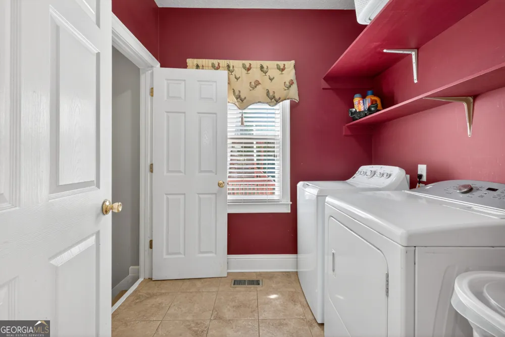 6 Adella LN Jefferson, GA 30549