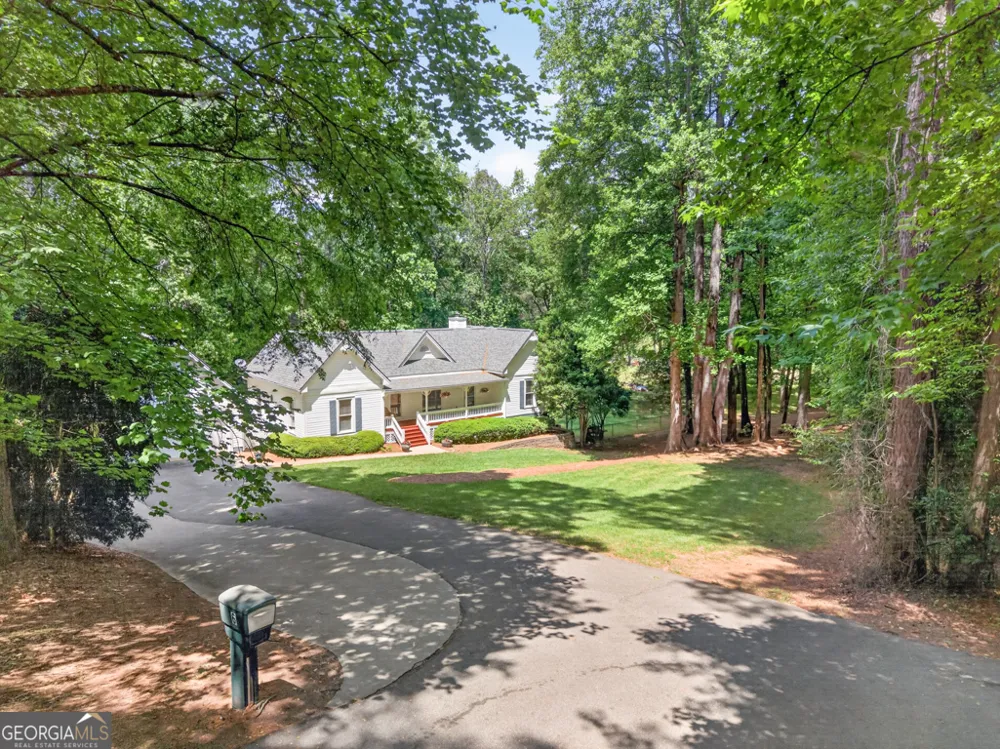 6 Adella LN Jefferson, GA 30549