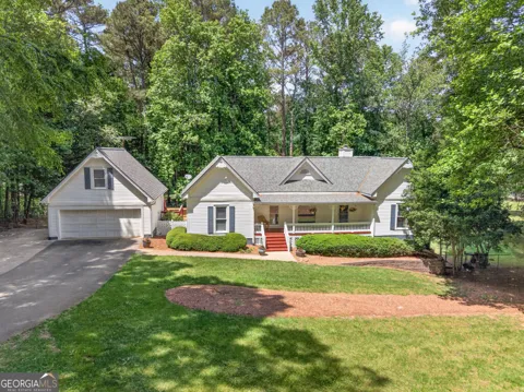 6 Adella LN