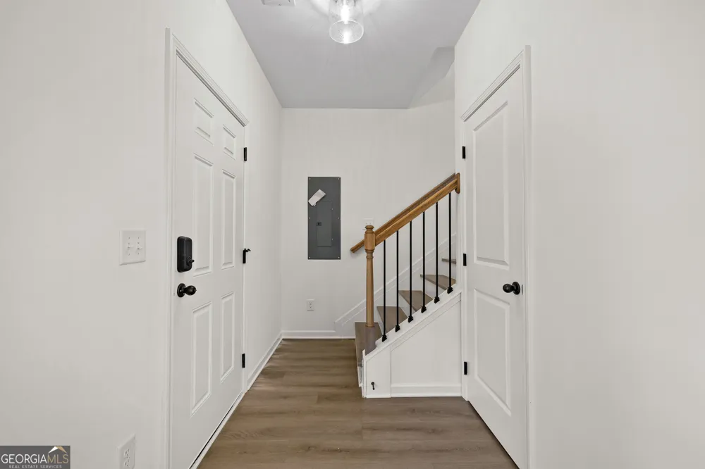 37 Ray ST Newnan, GA 30263