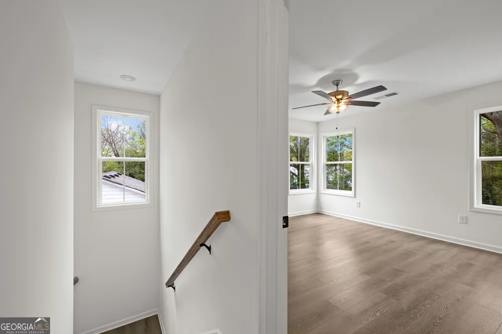 37 Ray ST Newnan, GA 30263