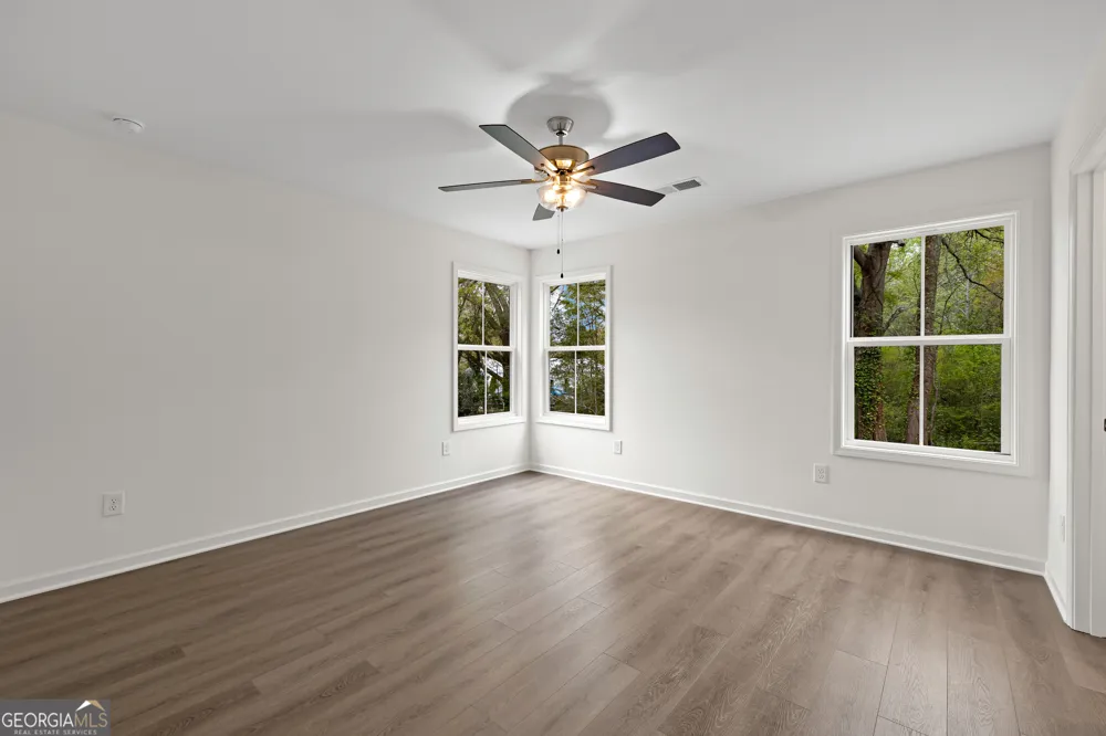 37 Ray ST Newnan, GA 30263