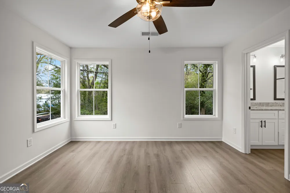 37 Ray ST Newnan, GA 30263