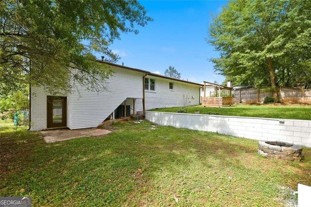 501 Pineview DR SE Smyrna, GA 30082