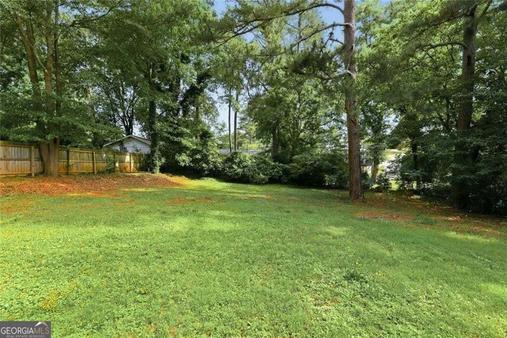 501 Pineview DR SE Smyrna, GA 30082
