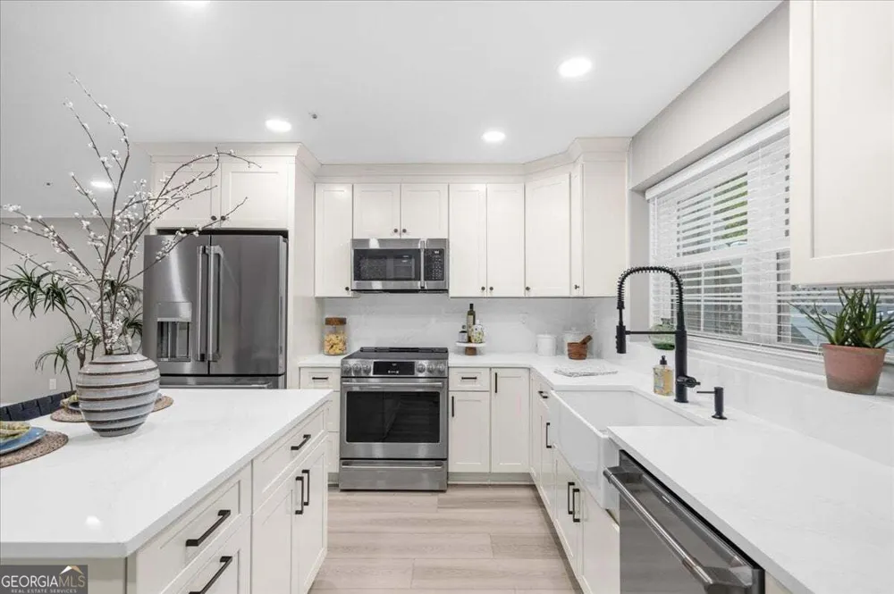 5061 Avalon DR Alpharetta, GA 30005