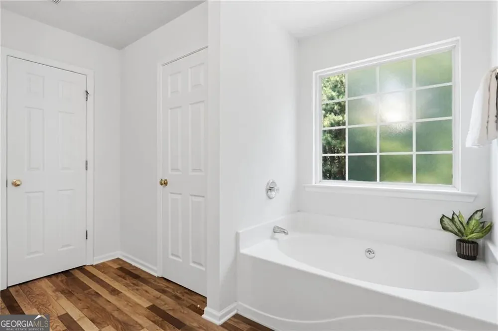 5492 Skylar Creek LN Buford, GA 30518