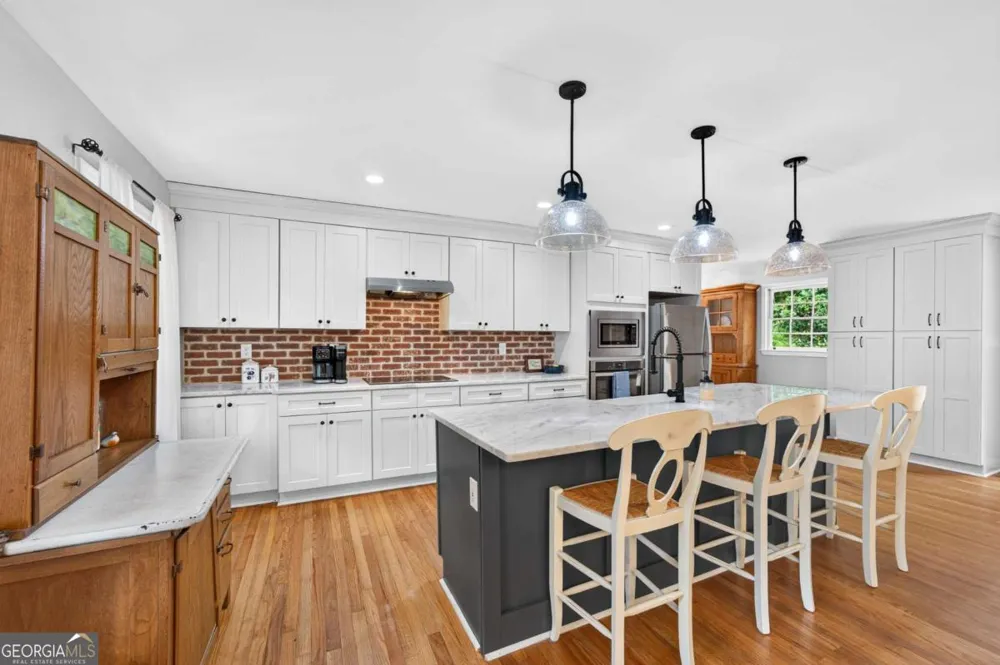 106 St James CT Athens, GA 30606