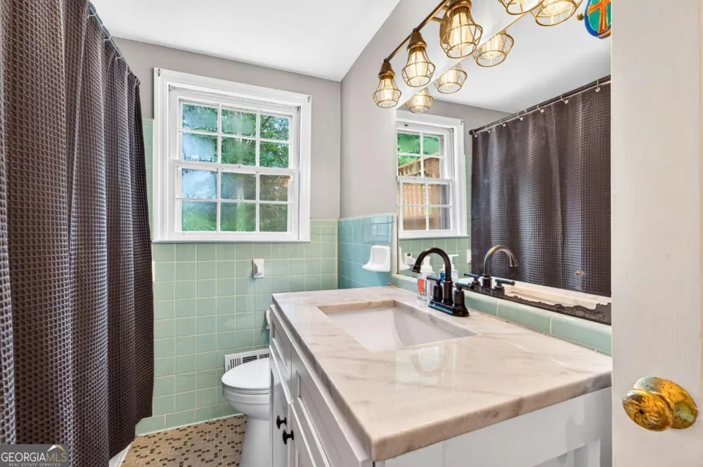 106 St James CT Athens, GA 30606