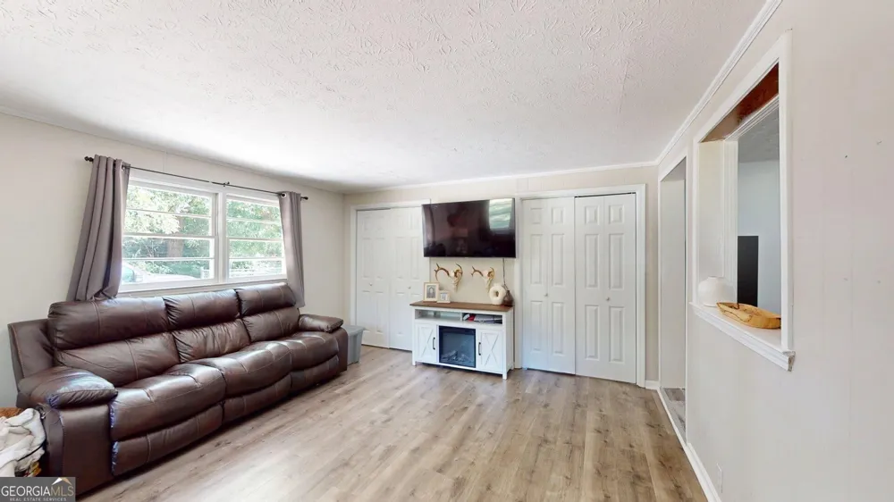 186 S Forest AVE Social Circle, GA 30025
