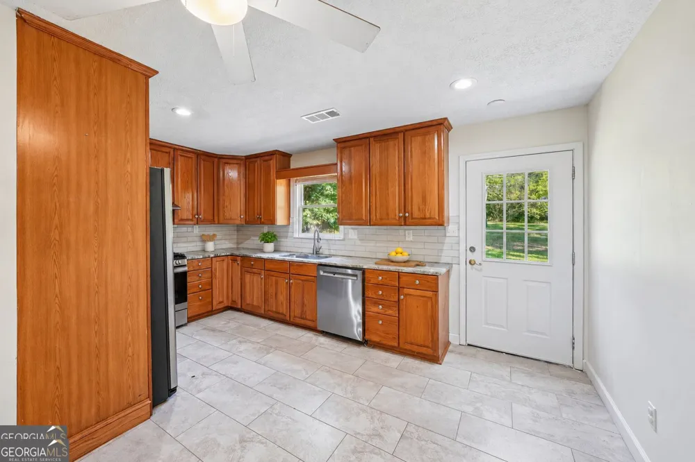 3354 Clay RD Austell, GA 30106