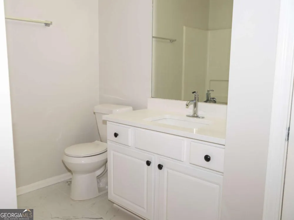 1860 Pinehurst View DR Grayson, GA 30017