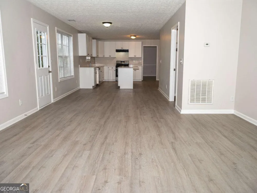 1860 Pinehurst View DR Grayson, GA 30017