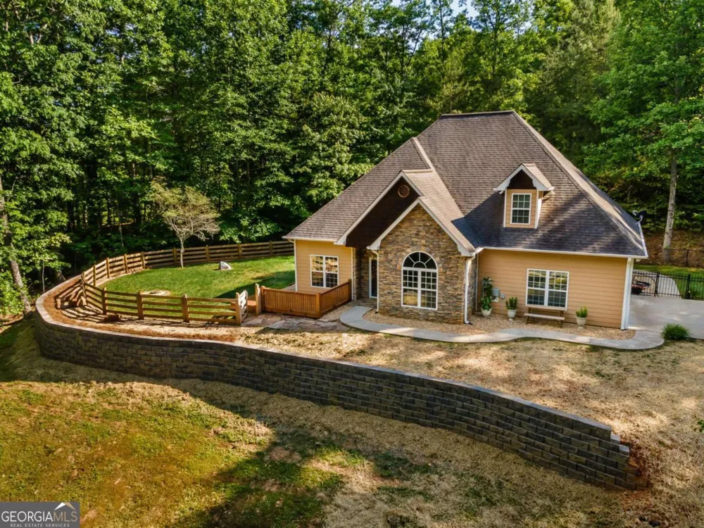 201 Oakawana TRL Blue Ridge, GA 30513