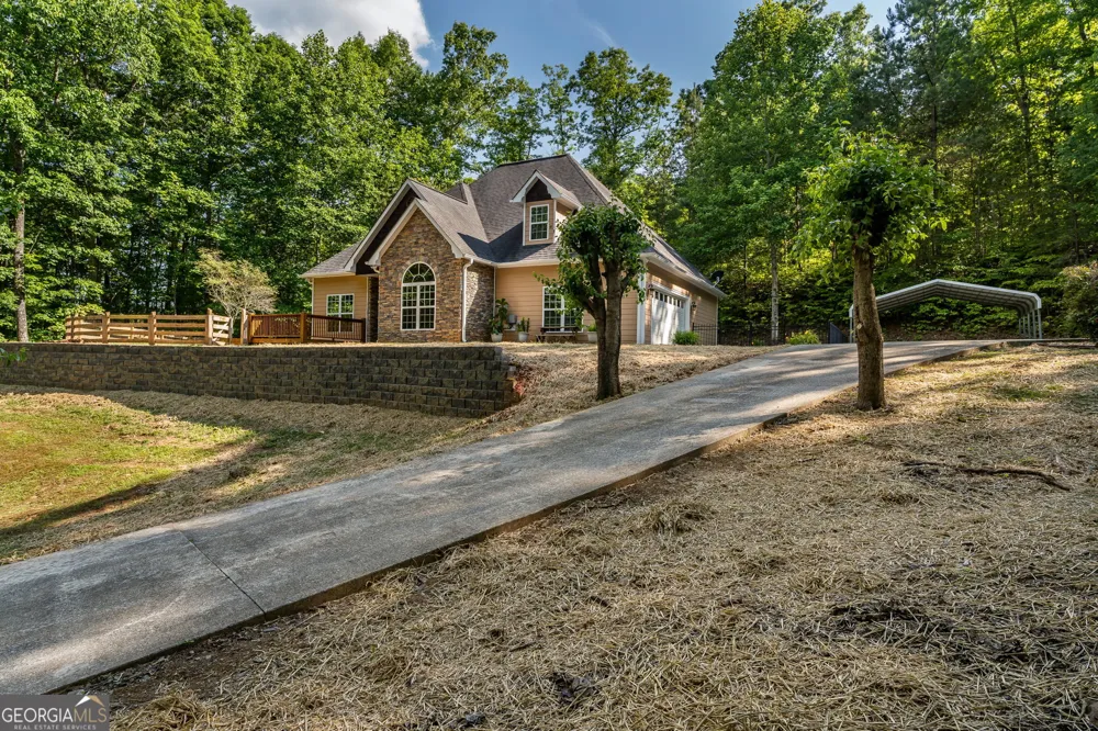 201 Oakawana TRL Blue Ridge, GA 30513