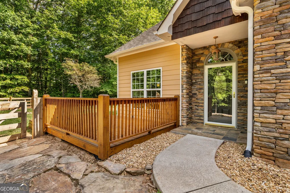 201 Oakawana TRL Blue Ridge, GA 30513