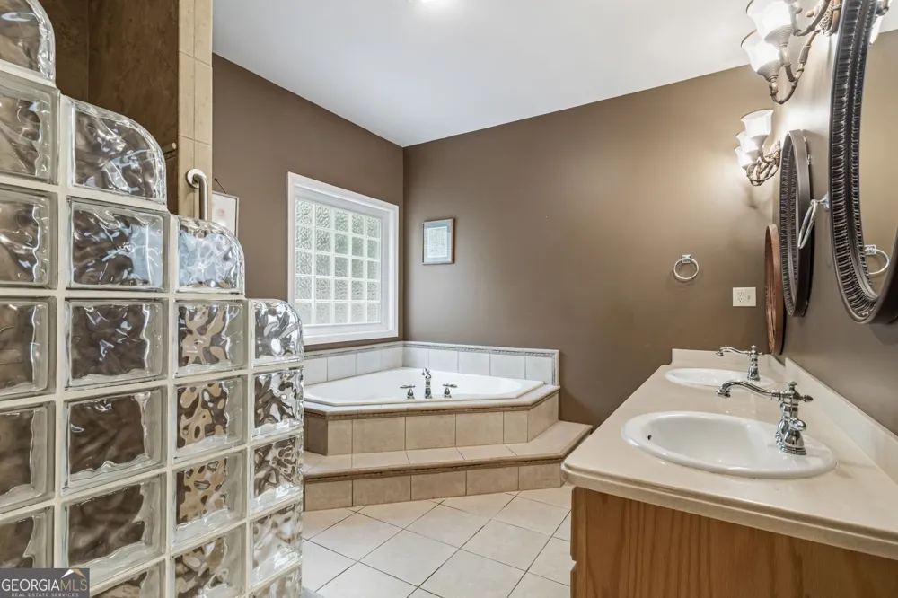 201 Oakawana TRL Blue Ridge, GA 30513