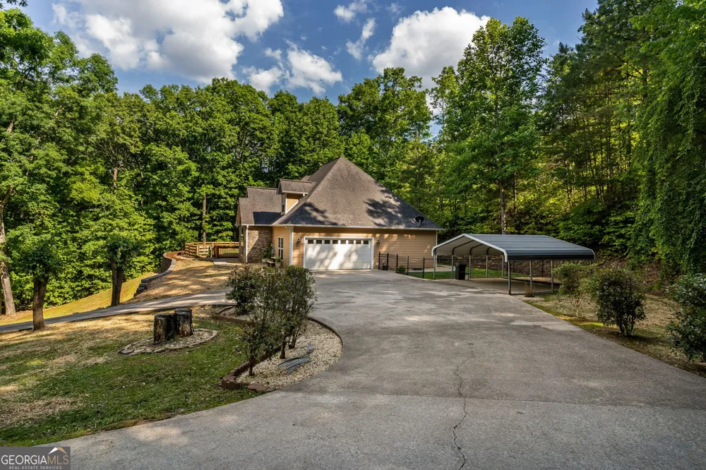 201 Oakawana TRL Blue Ridge, GA 30513