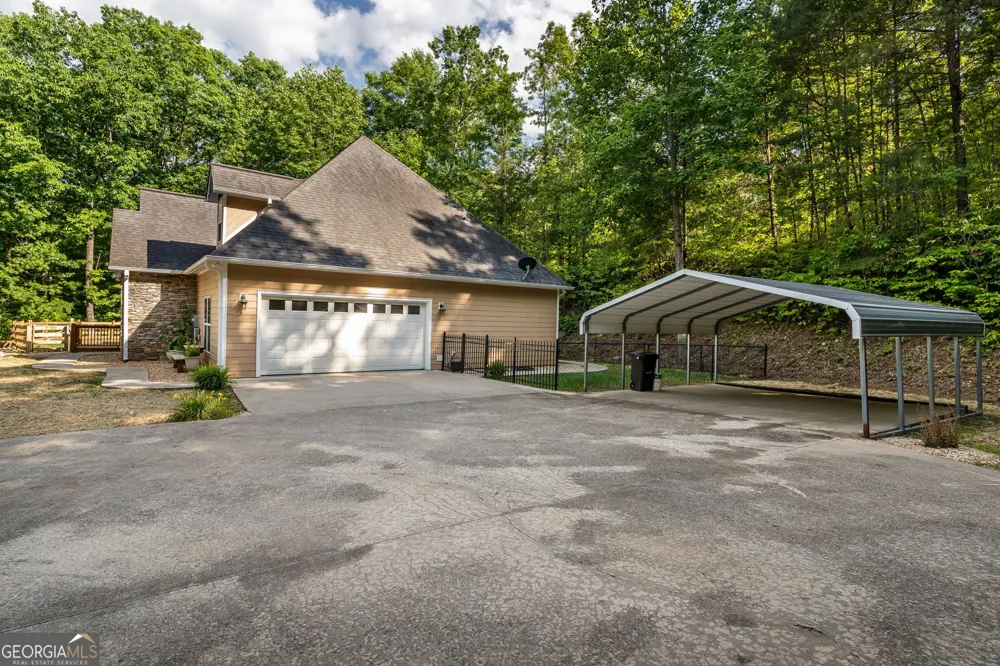 201 Oakawana TRL Blue Ridge, GA 30513