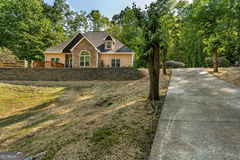 201 Oakawana TRL Blue Ridge, GA 30513