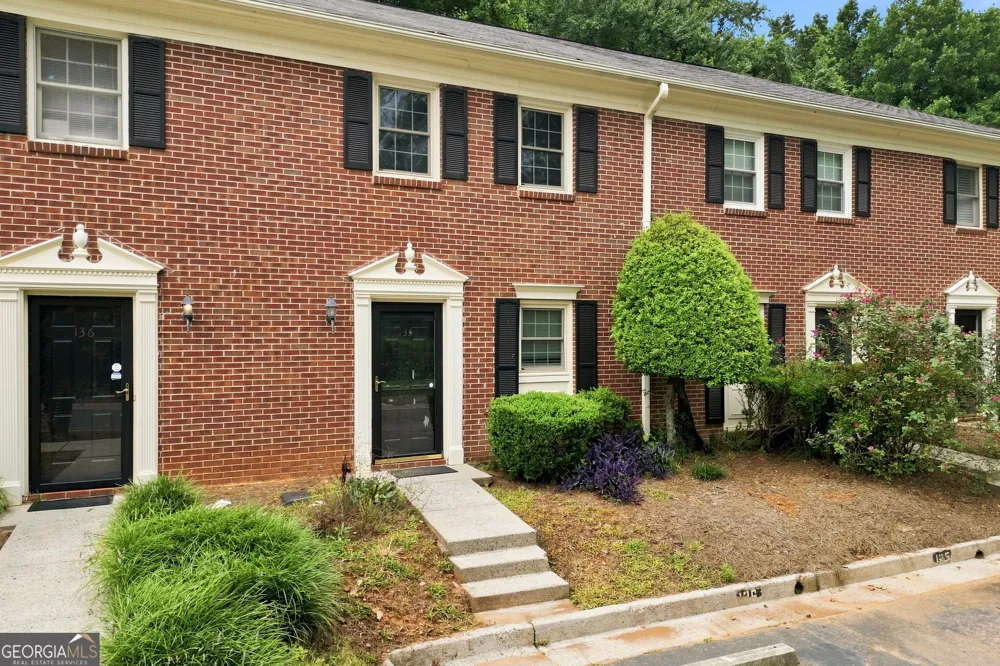 135 Sterling CT Alpharetta, GA 30004