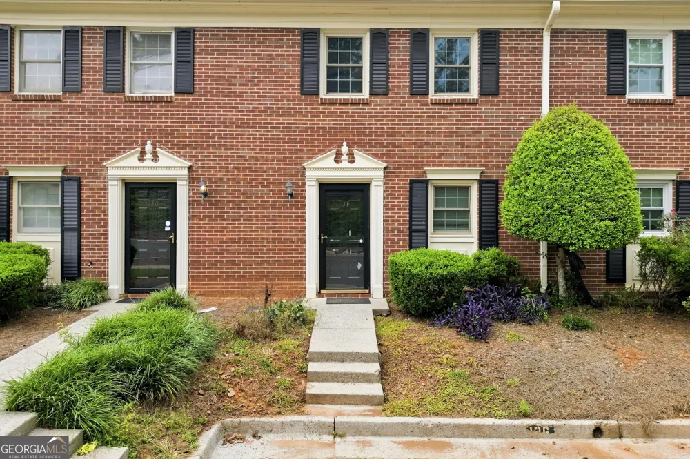 135 Sterling CT Alpharetta, GA 30004