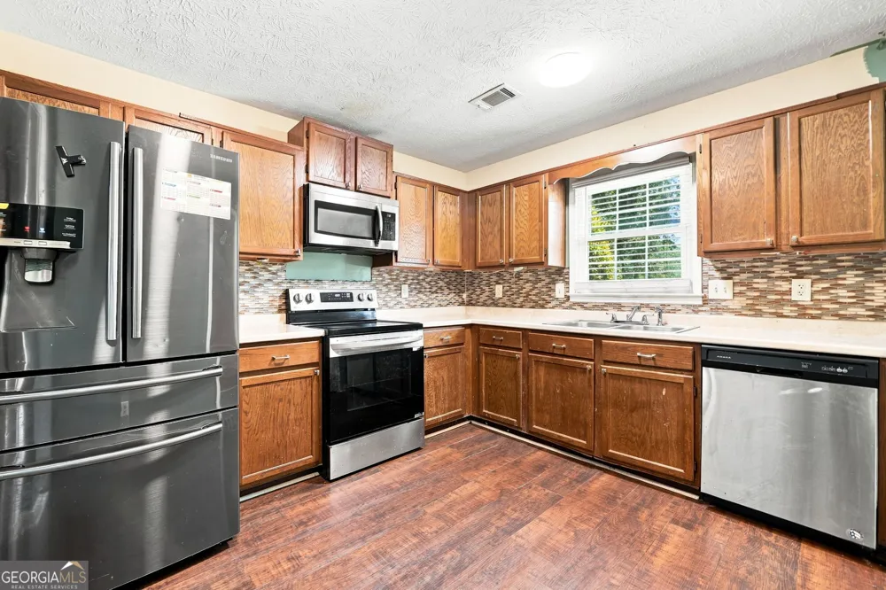 135 Sterling CT Alpharetta, GA 30004