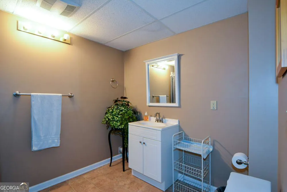 41 Clark Station RD Jasper, GA 30143