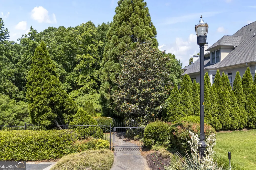 2306 Garden Park DR SE Smyrna, GA 30080