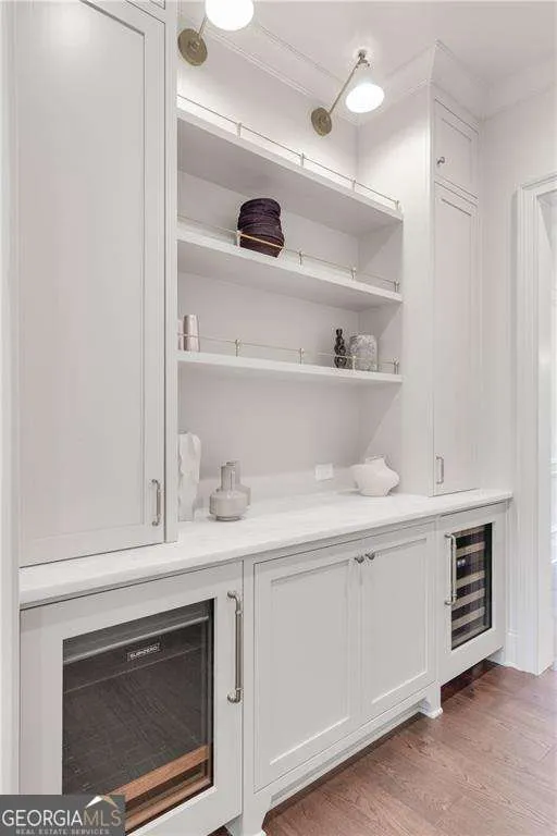 228 Thomas CIR Roswell, GA 30075