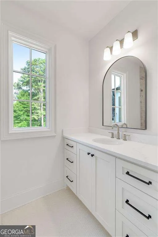 228 Thomas CIR Roswell, GA 30075