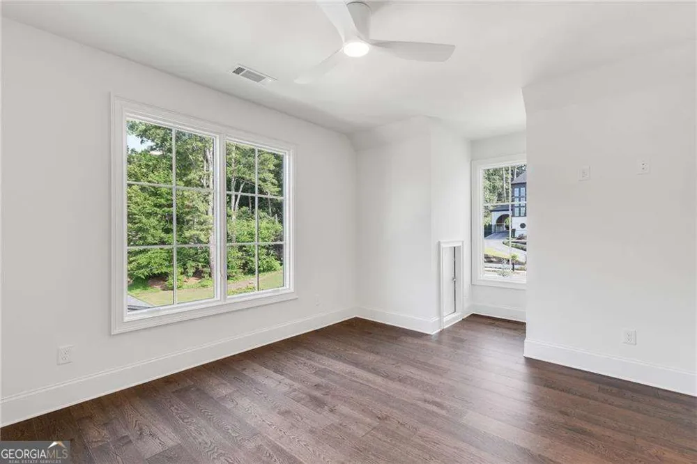 228 Thomas CIR Roswell, GA 30075