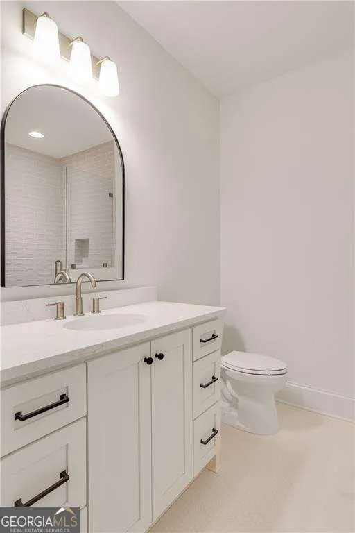 228 Thomas CIR Roswell, GA 30075