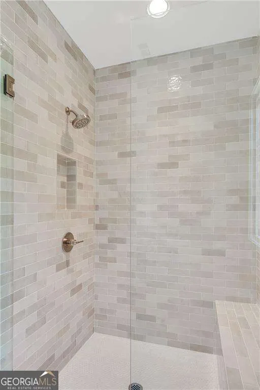 228 Thomas CIR Roswell, GA 30075