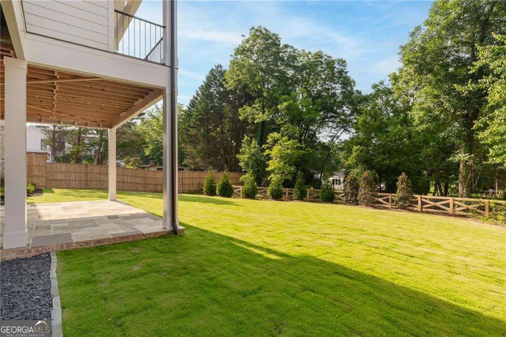 228 Thomas CIR Roswell, GA 30075