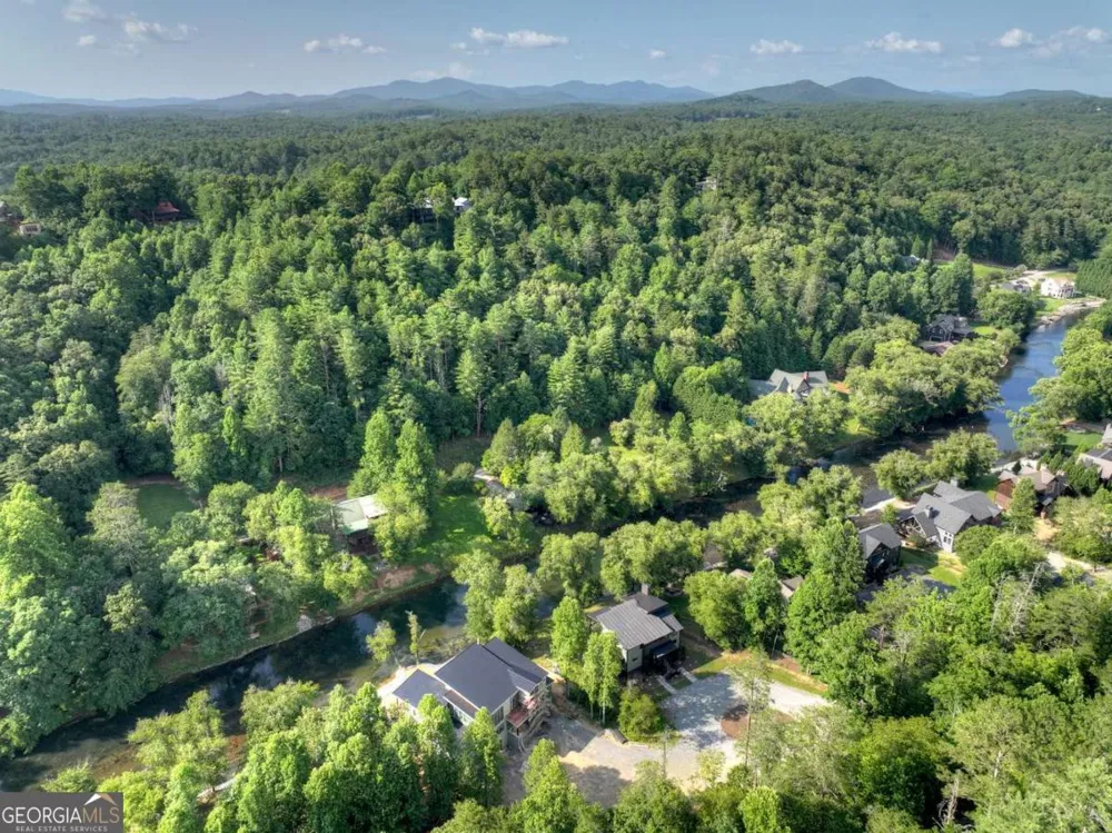 60 Hiles Hatch LN Blue Ridge, GA 30513