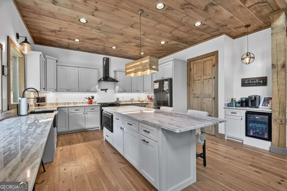 60 Hiles Hatch LN Blue Ridge, GA 30513