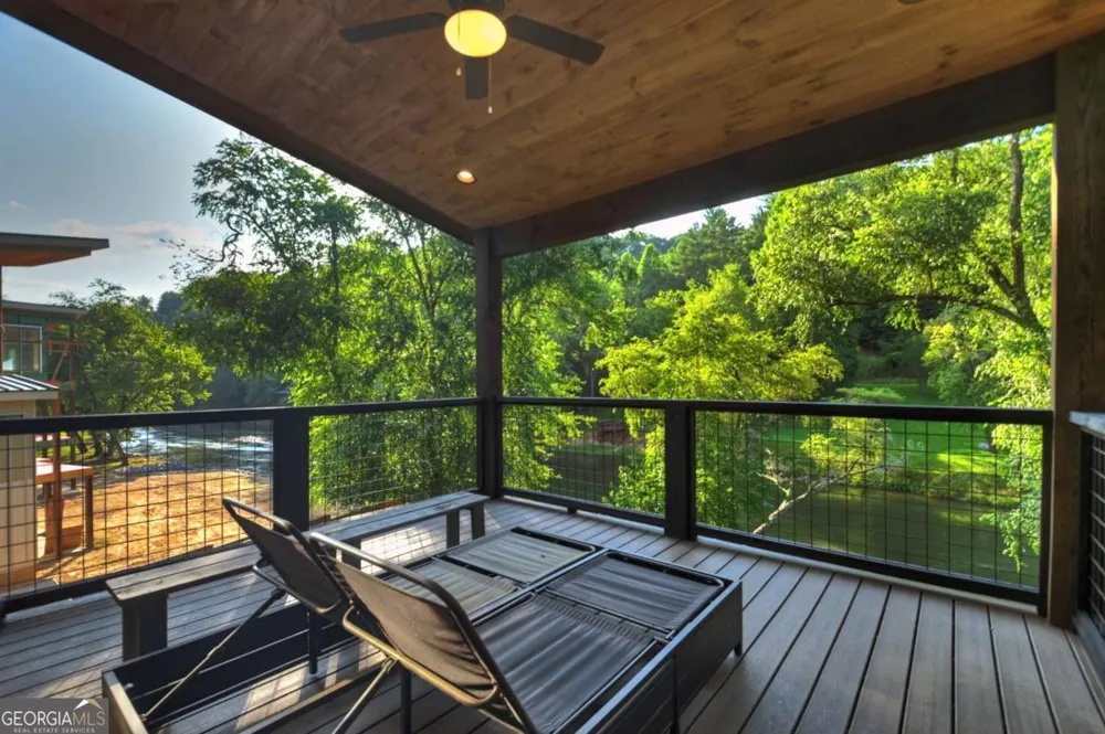 60 Hiles Hatch LN Blue Ridge, GA 30513