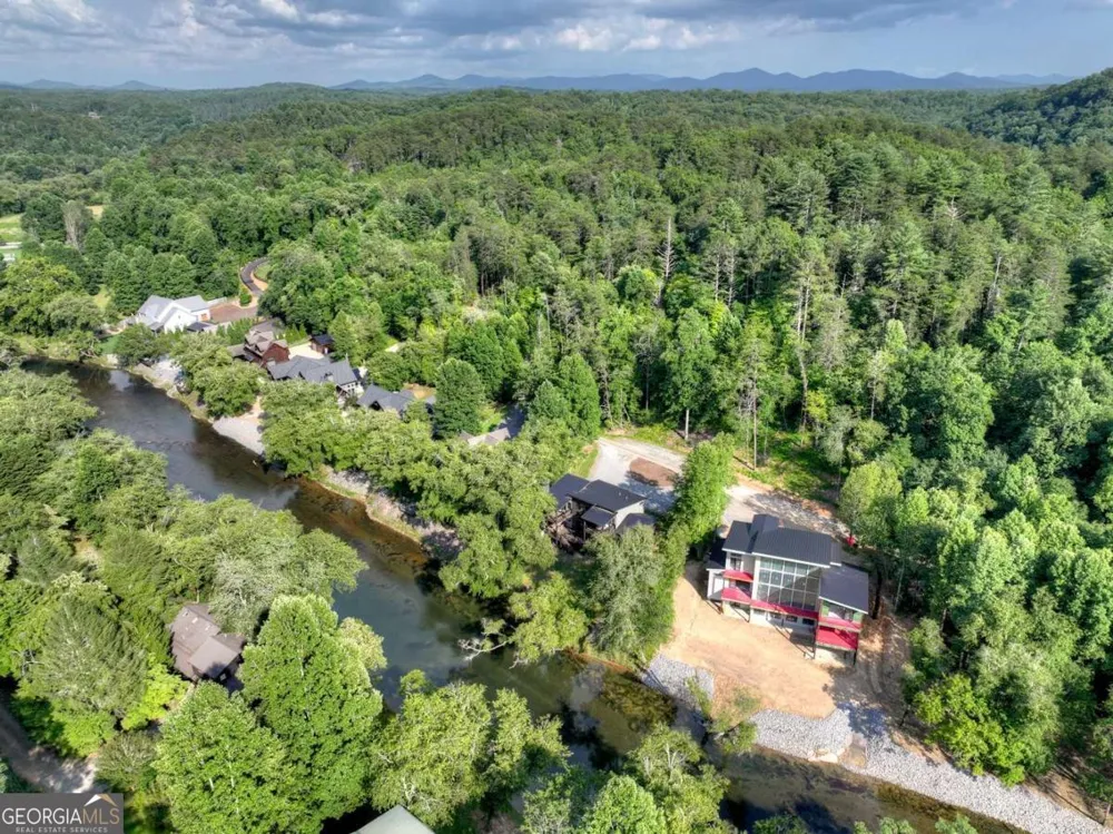 60 Hiles Hatch LN Blue Ridge, GA 30513