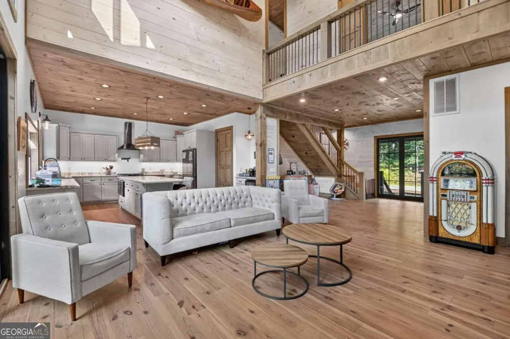 60 Hiles Hatch LN Blue Ridge, GA 30513