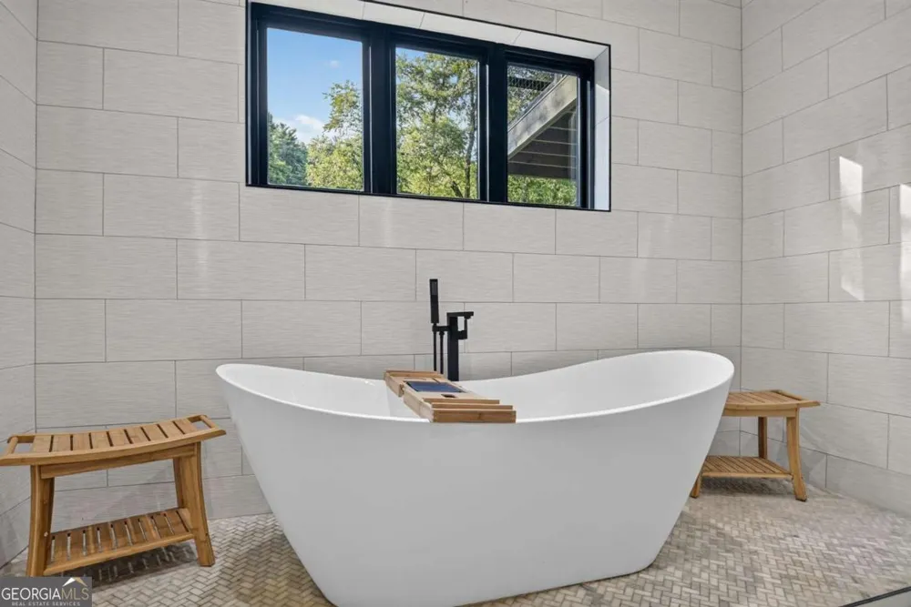 60 Hiles Hatch LN Blue Ridge, GA 30513