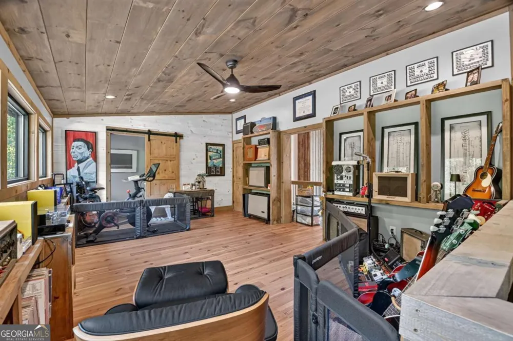 60 Hiles Hatch LN Blue Ridge, GA 30513