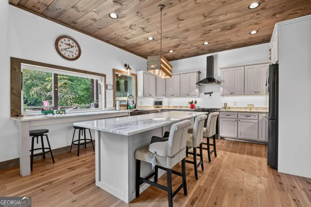 60 Hiles Hatch LN Blue Ridge, GA 30513