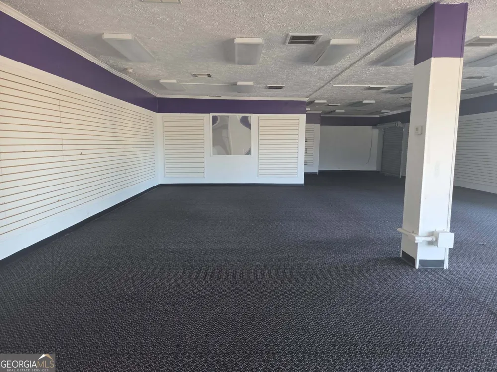 424 S Victory DR Lyons, GA 30436