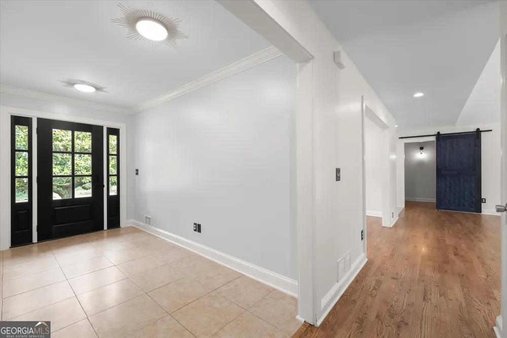 560 Saddle Creek CIR Roswell, GA 30076