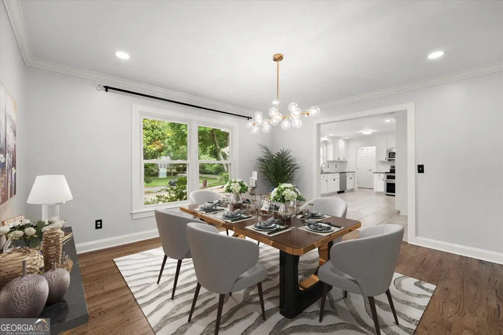 560 Saddle Creek CIR Roswell, GA 30076