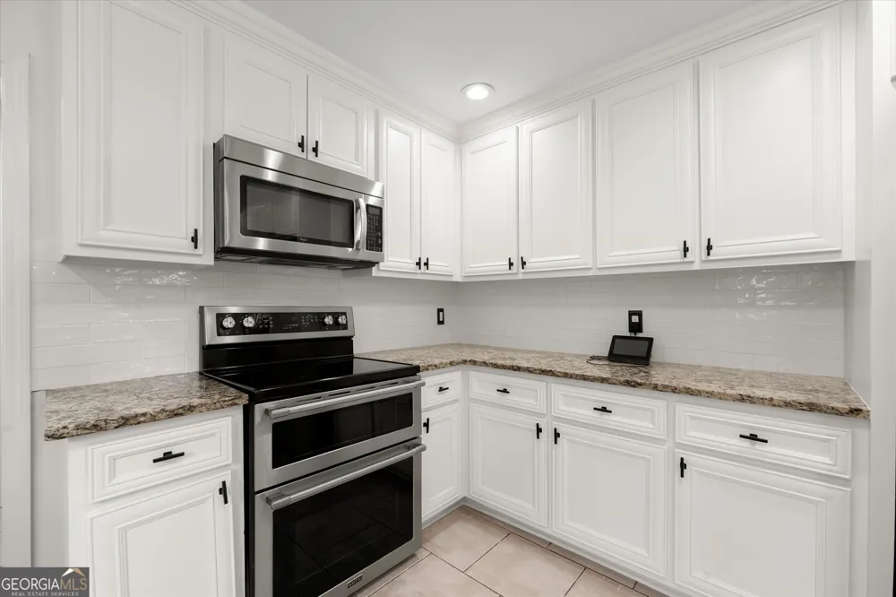 560 Saddle Creek CIR Roswell, GA 30076