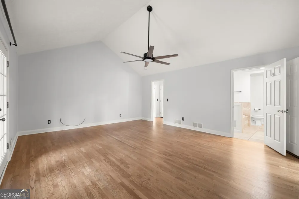 560 Saddle Creek CIR Roswell, GA 30076