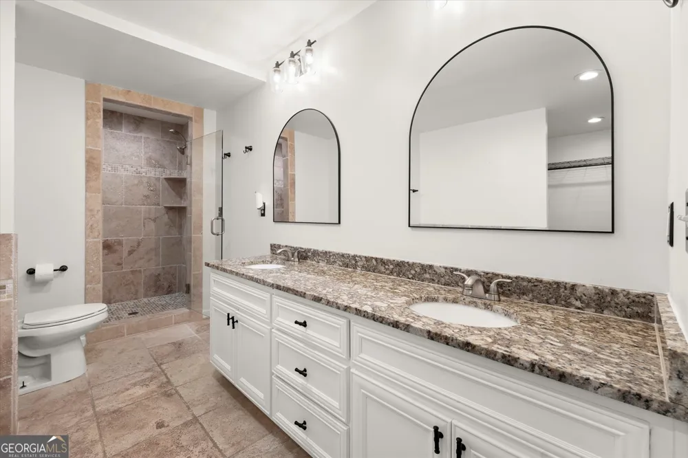 560 Saddle Creek CIR Roswell, GA 30076