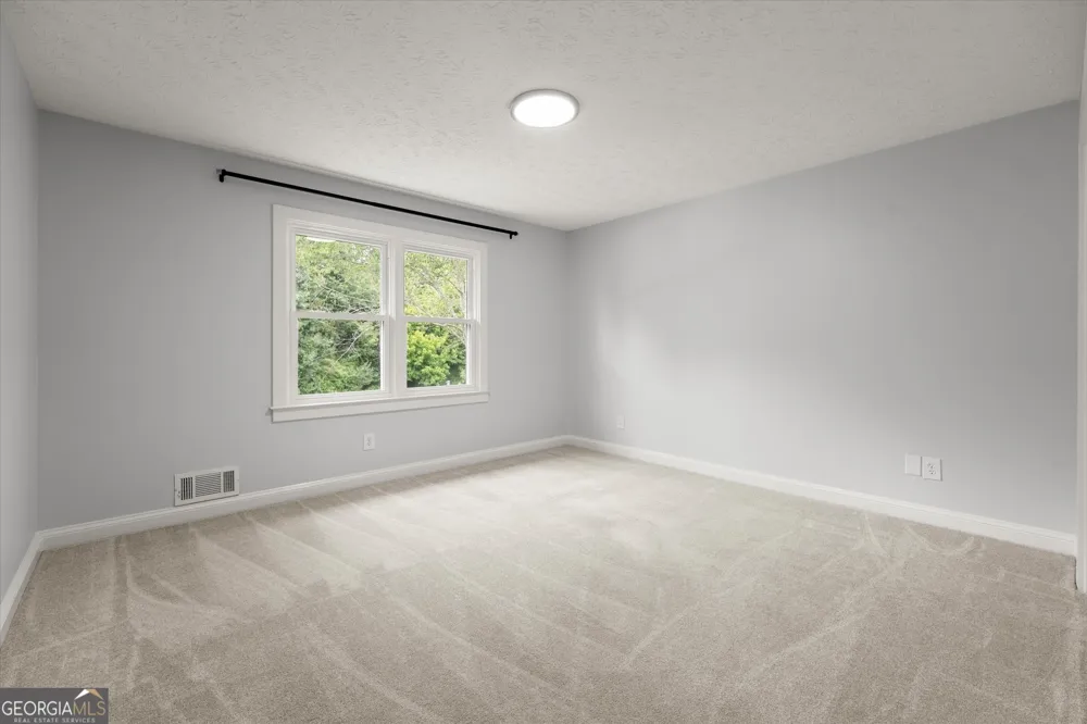 560 Saddle Creek CIR Roswell, GA 30076